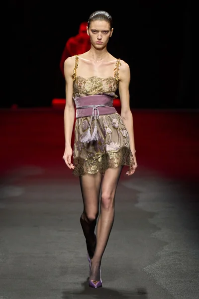 Look 17